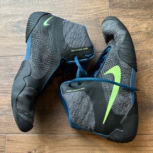 Nike wrestling shoes